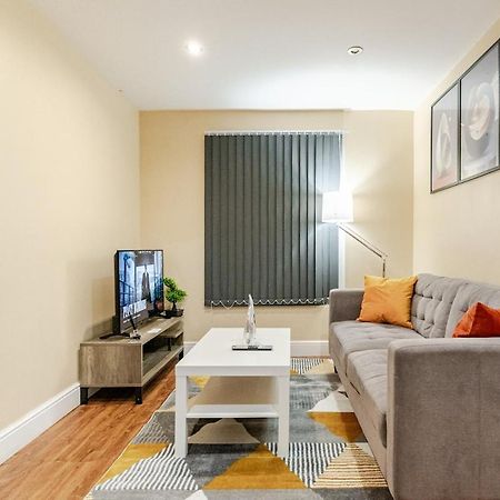 Cozy Flat In Walsall Town Centre Exterior foto