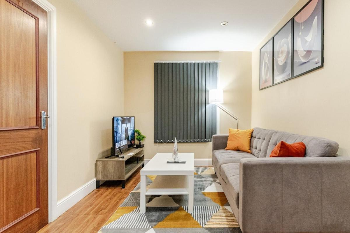 Cozy Flat In Walsall Town Centre Exterior foto